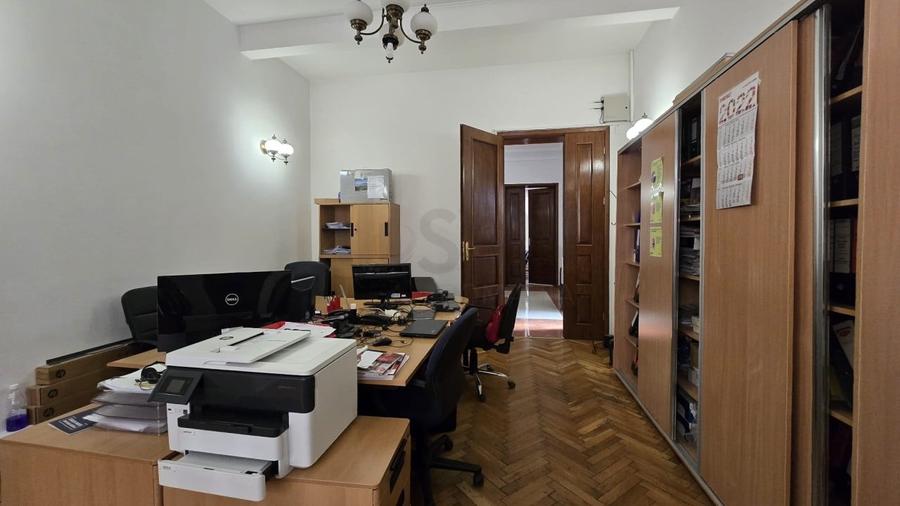 Spațiu comercial, de 200 mp, în Cișmigiu