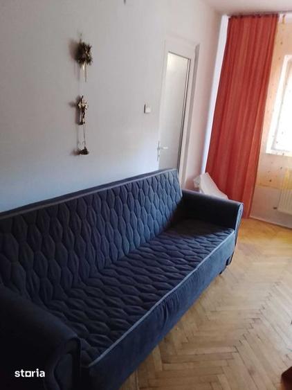 Garsonieră în Girocului