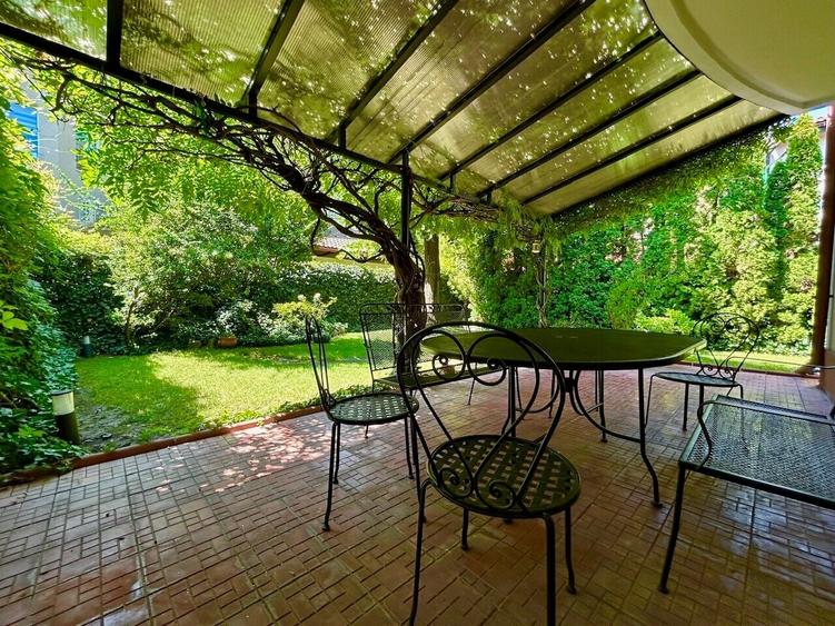 Duplex cu 4 camere cu Canalizare în Iancu Nicolae