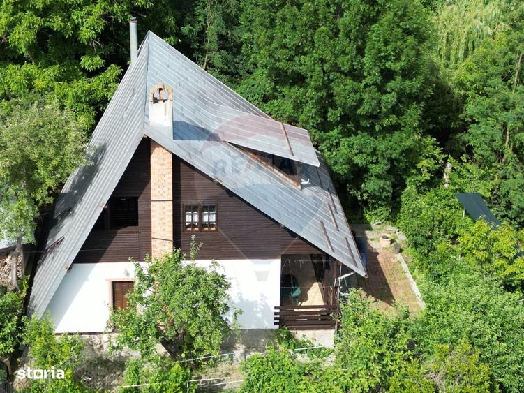 Casă cu 4 camere în Coțofenești