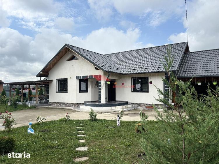 Casă cu 3 camere cu Teren 1356 Mp în Galații Bistriței