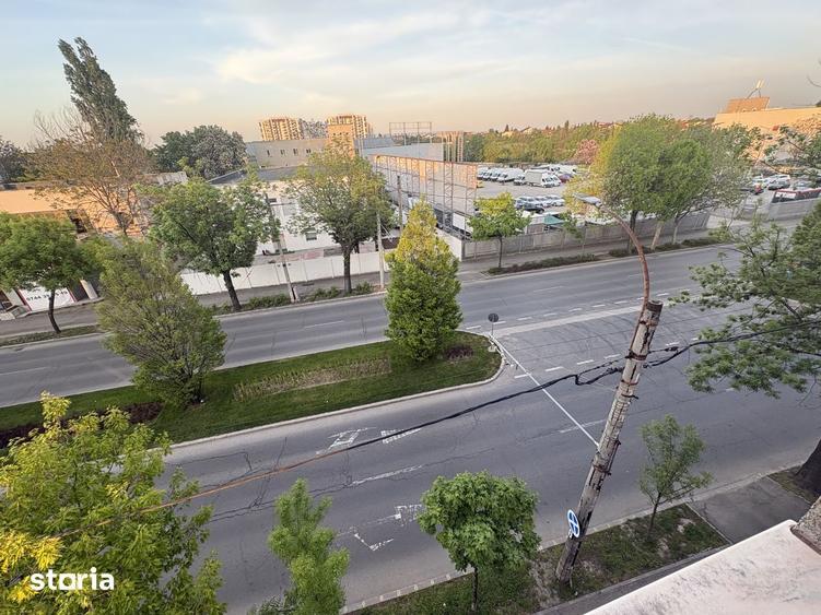 Apartament cu 3 camere, mobilat în Bucureștii Noi