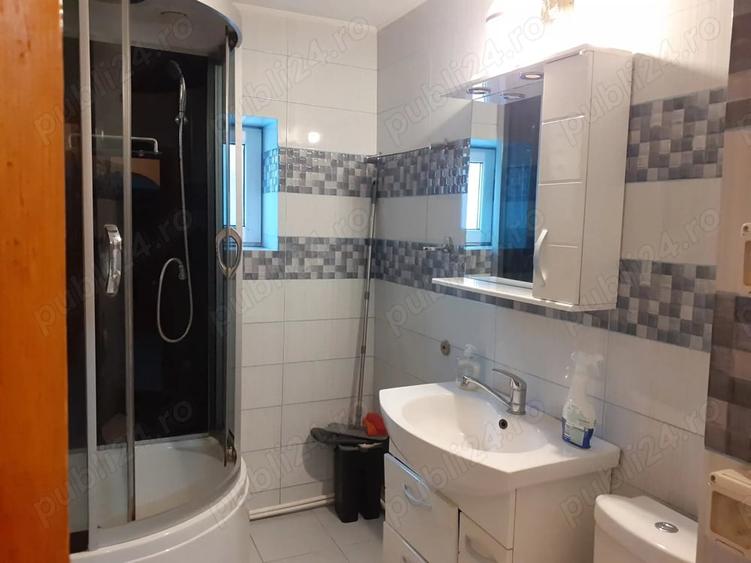 Apartament cu 2 camere decomandat în Calarași 4