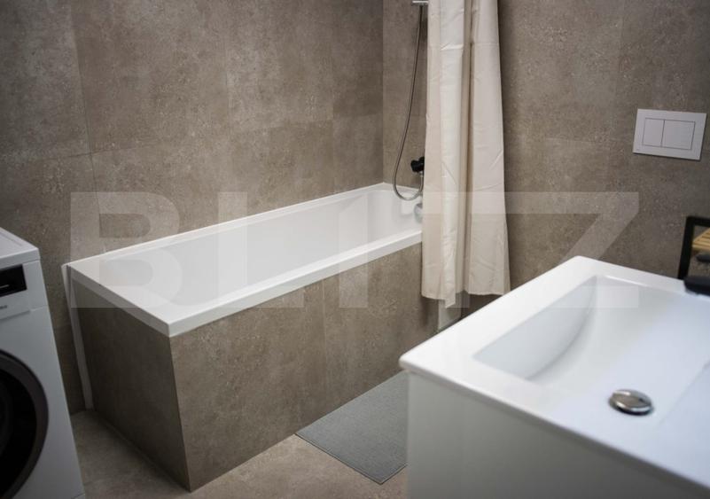 Apartament cu 3 camere decomandat, mobilat în Triaj