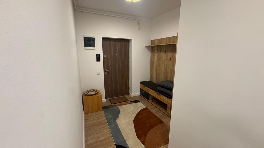 Apartament cu 2 camere decomandat, mobilat în Central