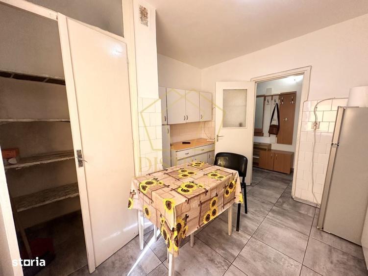 Apartament cu 3 camere decomandat în Complex Studențesc