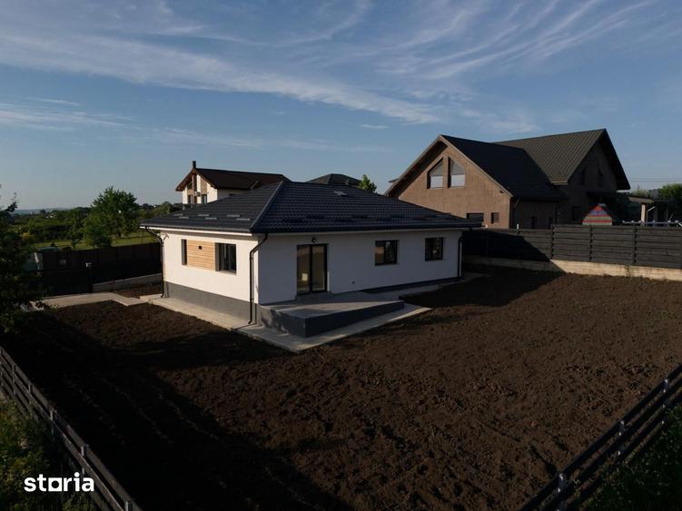 Casă cu 4 camere cu Teren 750 Mp în Bucium