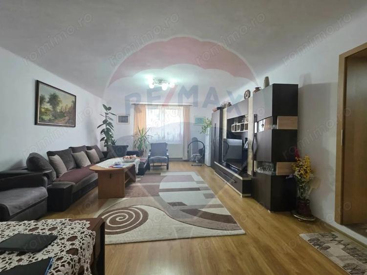 Casă cu 3 camere cu Teren 197 Mp în Central