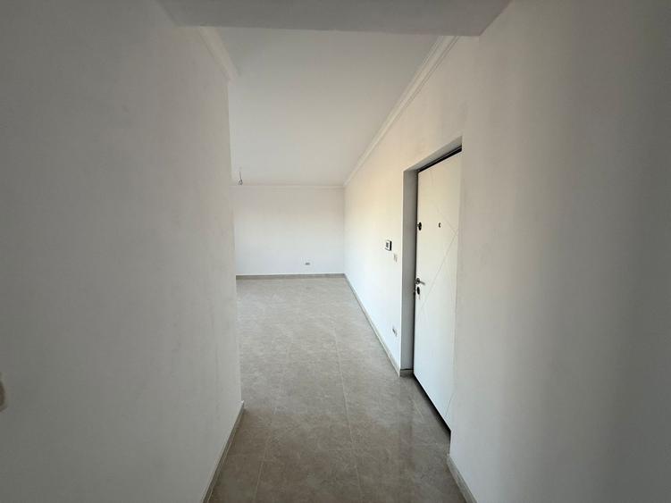 Apartament cu 2 camere semidecomandat în Giroc — fotografia 3