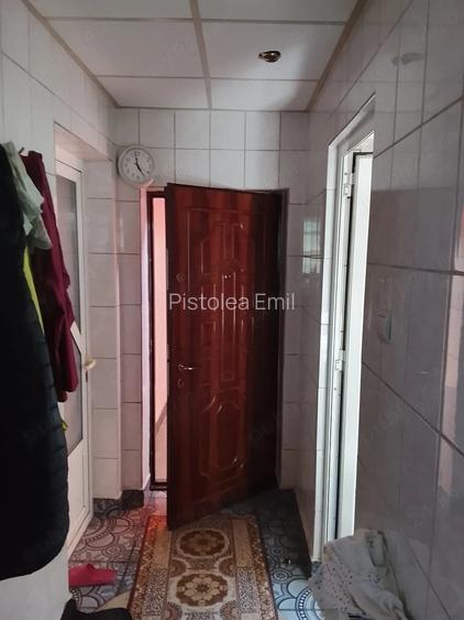 vand apartament 2 camere