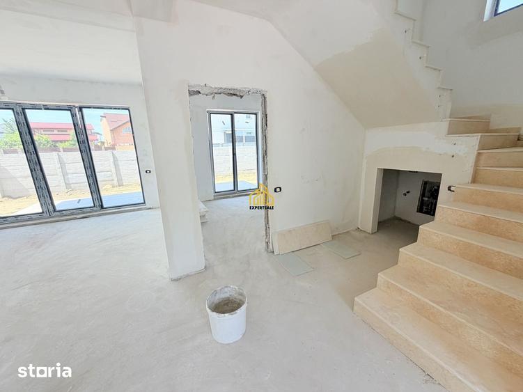 Casă cu 4 camere cu Teren 220 Mp în Ghencea