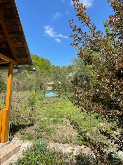 Casă cu 2 camere cu Teren 584 Mp în Central