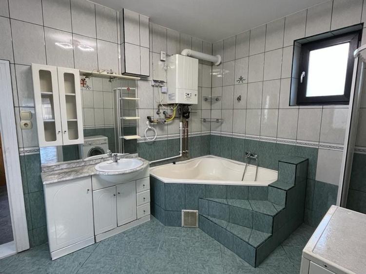 Casă cu 3 camere cu Teren 150 Mp în Viișoara
