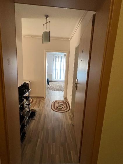 Apartament cu 2 camere decomandat, mobilat în Tractorul