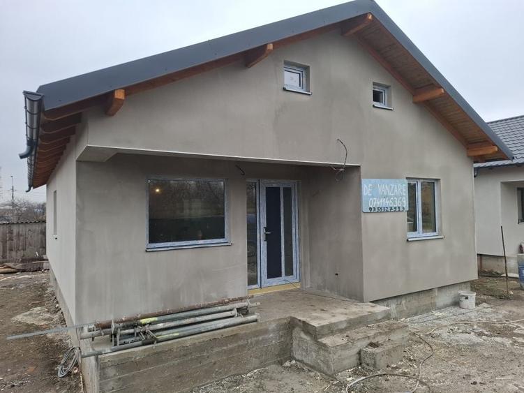 Casă cu 3 camere în Agigea