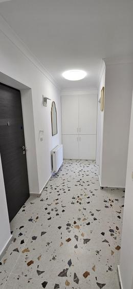 Garsonieră decomandată în Ipotești