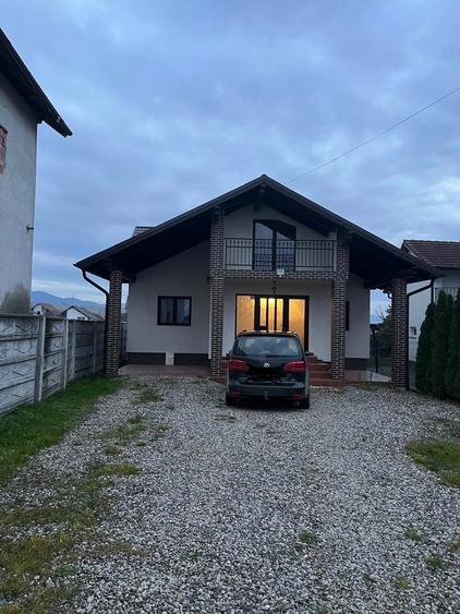 Casă cu 2 camere în Central