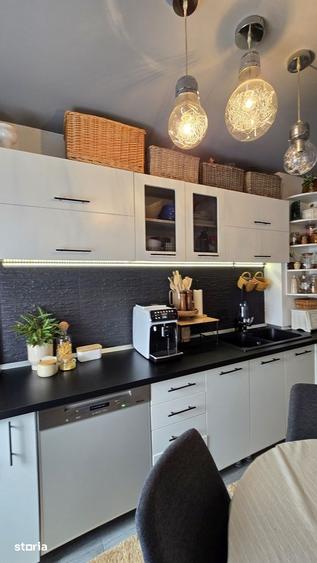 Apartament cu 4 camere decomandat, mobilat în Ultracentral