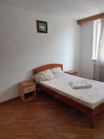 Apartament cu 4 camere decomandat în Central