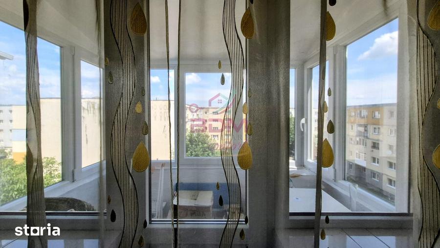 Apartament cu 3 camere decomandat în Central