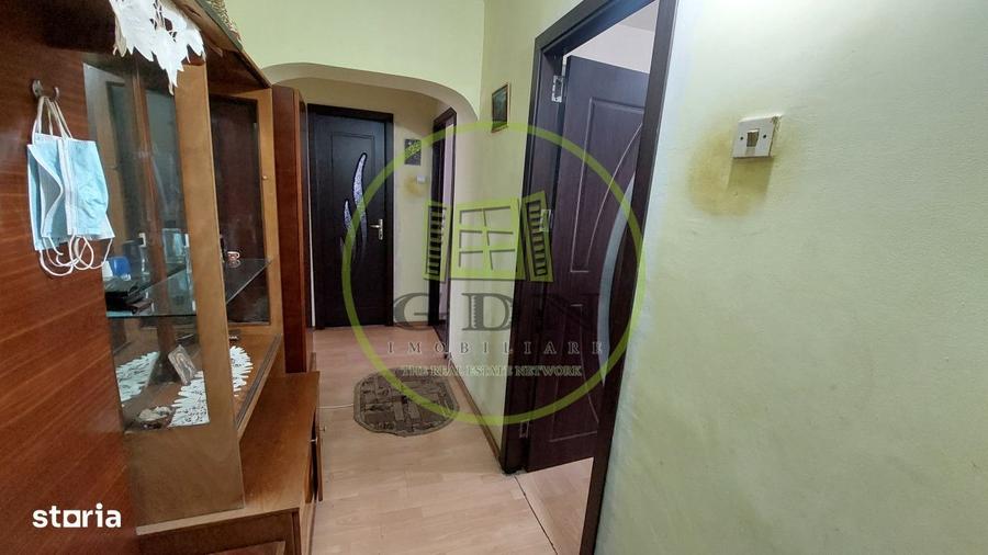 Apartament cu 2 camere decomandat, mobilat în Craiovița Nouă