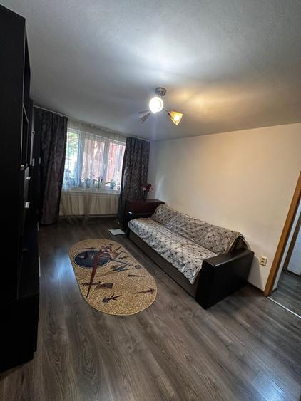 Apartament cu 2 camere semidecomandat, mobilat în Podu Roș — fotografia 2