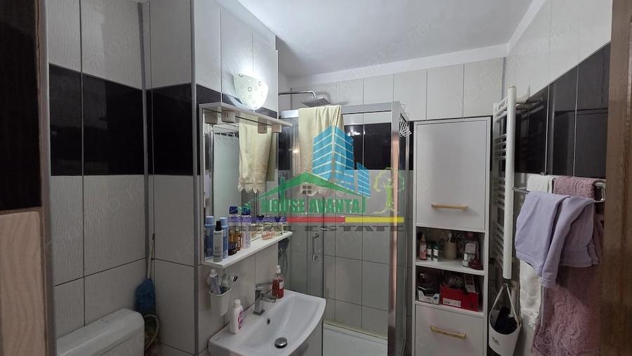 Apartament cu 3 camere decomandat în Brăilei