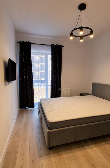 Apartament cu 2 camere semidecomandat în Podu Roș