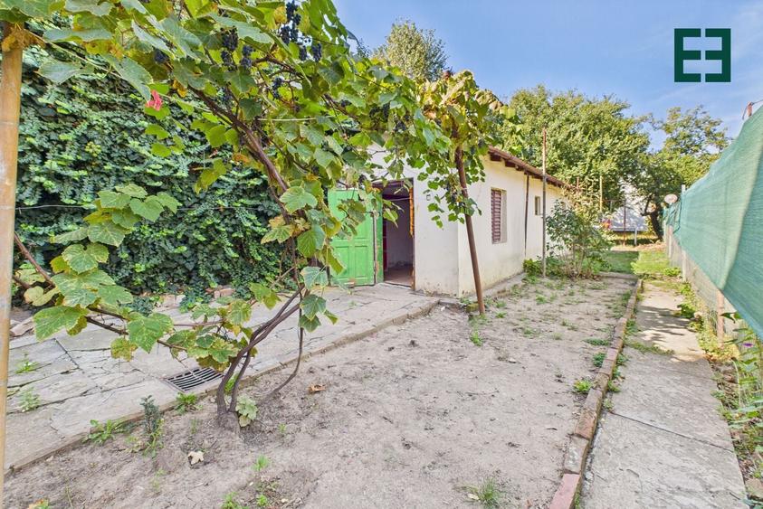 Casă individuală cu 2 camere cu Canalizare în Central