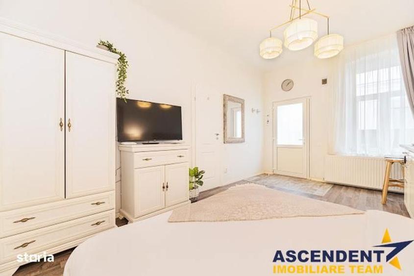 Casă cu 6 camere cu Teren 200 Mp în Centrul Istoric