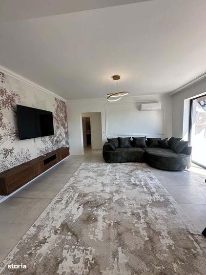 Apartament cu 3 camere semidecomandat în Central