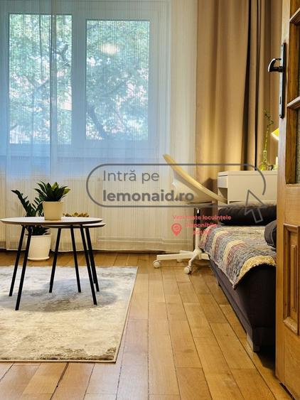 Apartament cu 2 camere semidecomandat, mobilat în Central