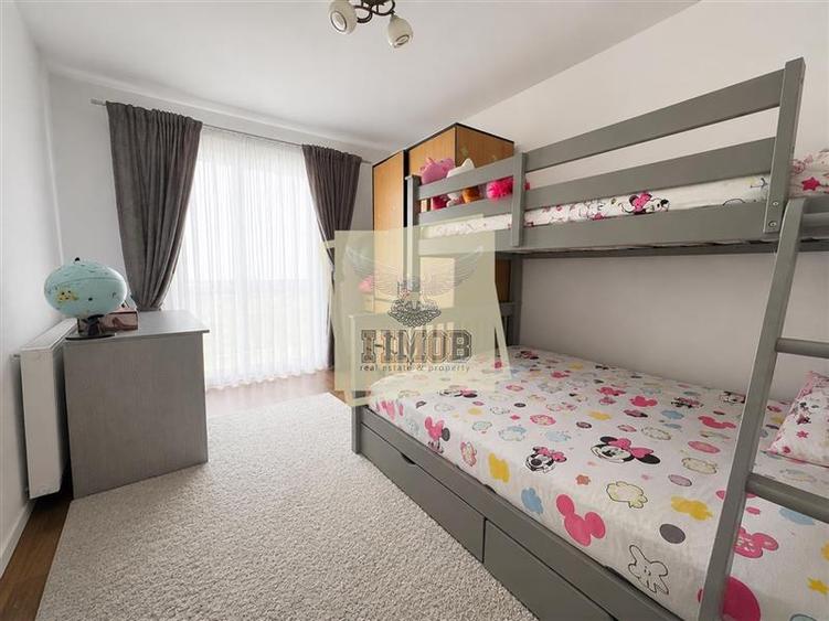 Apartament cu 3 camere decomandat, mobilat în Exterior Sud
