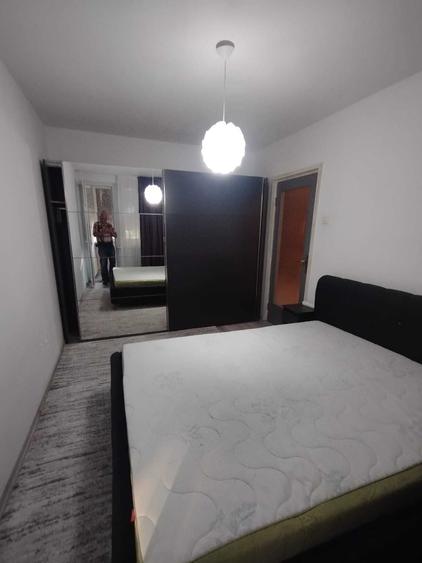Apartament cu 2 camere semidecomandat în Decebal
