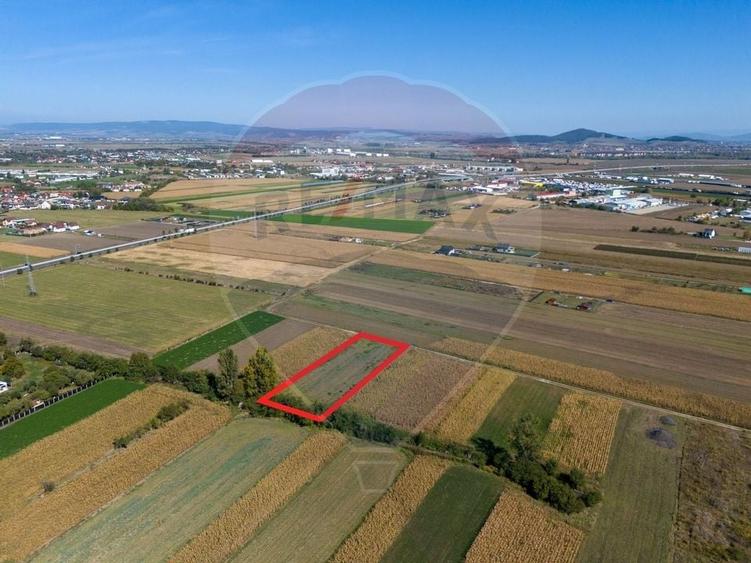 Teren agricol intravilan de 2242 mp, în Stupini
