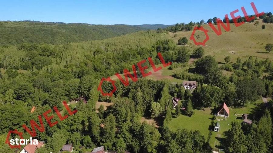 Casă cu 4 camere cu Teren 2800 Mp în Central