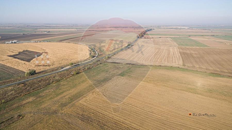 Teren agricol intravilan de 39016 mp, în Exterior Nord