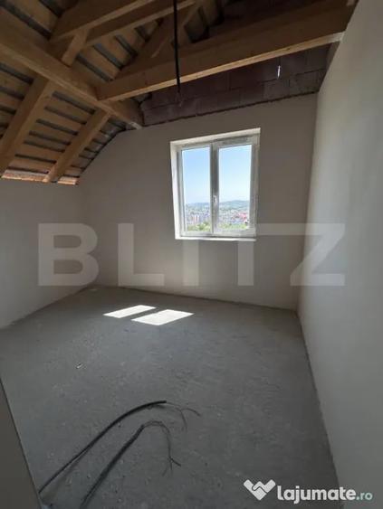 Casă cu 4 camere cu Teren 500 Mp în Dej
