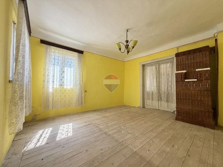Casă cu 3 camere cu Teren 251 Mp în Andronache