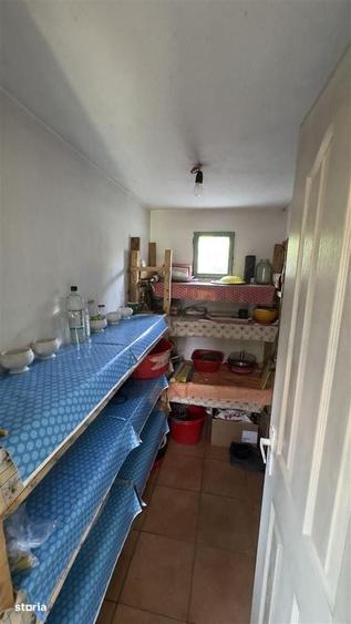 Casă cu 4 camere în Șura Mare