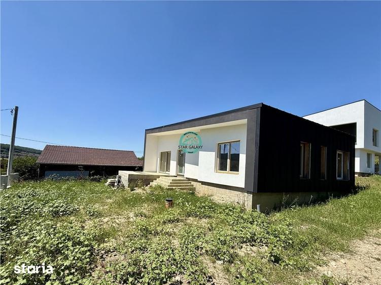 Casă cu 3 camere cu Teren 400 Mp în Corunca