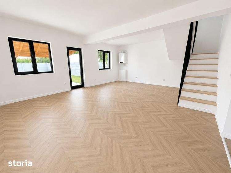 Casă cu 5 camere cu Teren 460 Mp în Domnești