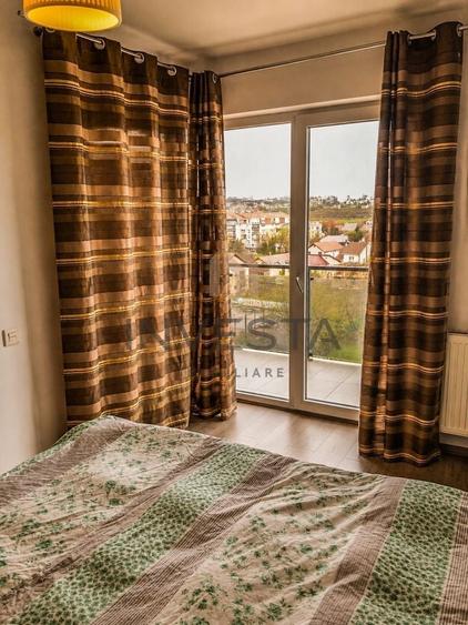 Apartament cu 2 camere semidecomandat, mobilat în Sopor