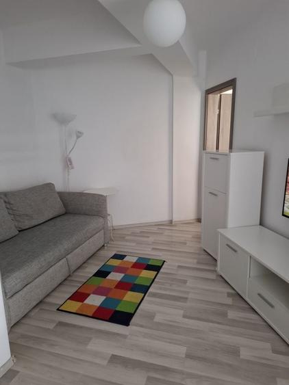 Apartament cu 2 camere semidecomandat în Titan