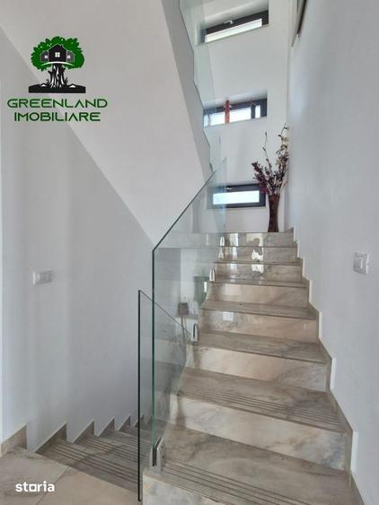 Vila de LUX, 6 camere, 4 bai, demisol, 325 mp, 730 mp teren, Bucium - 1