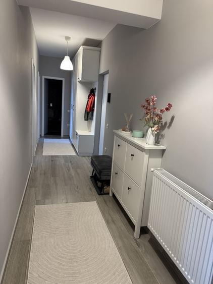 Apartament cu 3 camere decomandat în Tractorul