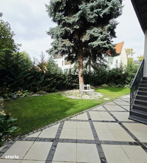 Apartament cu 4 camere în Ultracentral