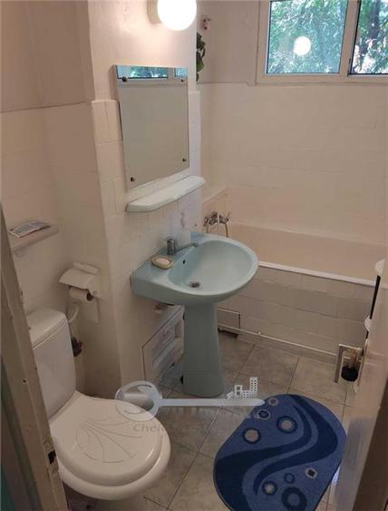 Apartament cu 2 camere semidecomandat în Podul de Piatră