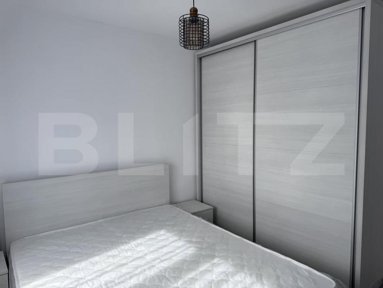 Apartament cu 2 camere decomandat, mobilat în Republicii