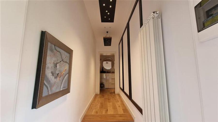 Apartament cu 2 camere decomandat, mobilat în Podul de Piatră